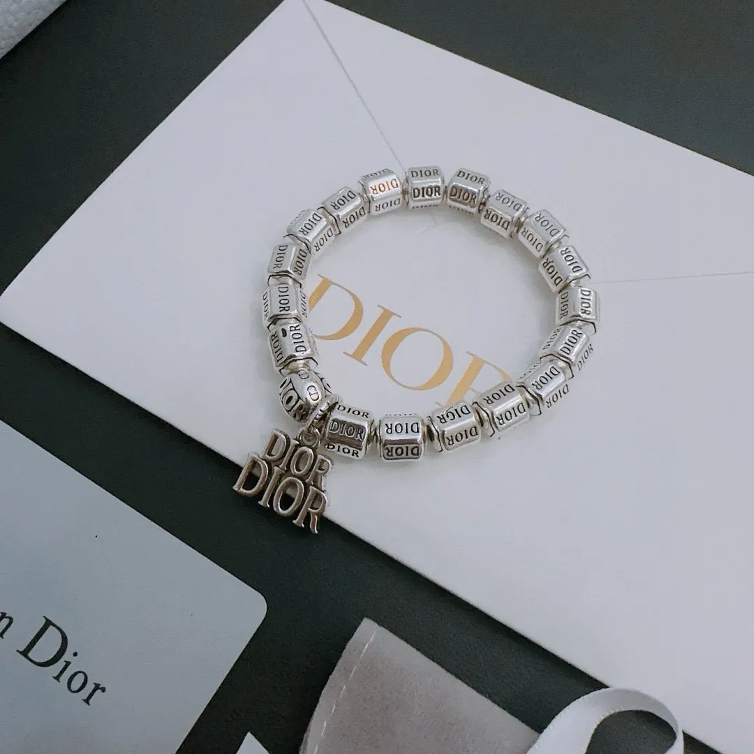 【DIOR】ブレスレット、ファッションシンプルなスタイル 240812