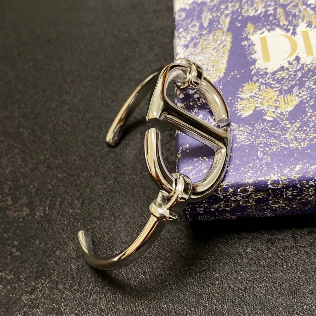 【DIOR】ブレスレット、ファッションシンプルなスタイル