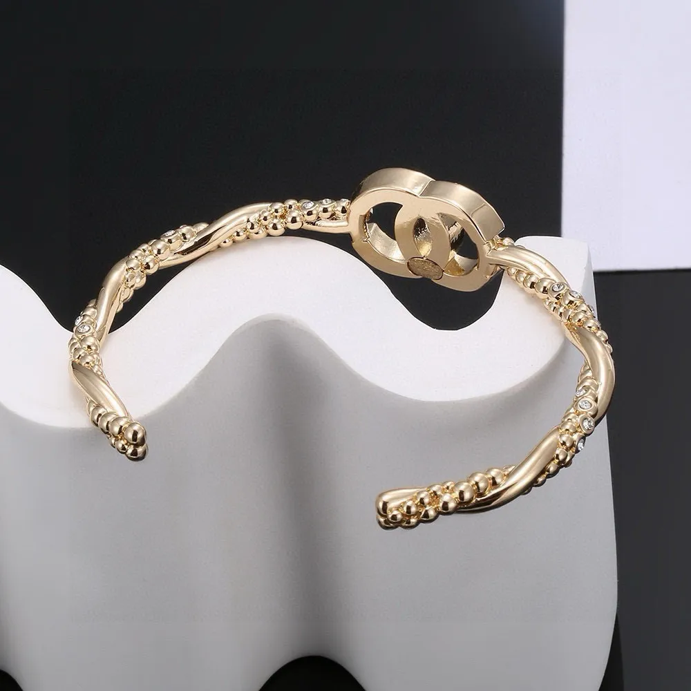【CHANEL】  ブレスレット、ファッションシンプルなスタイル  250228