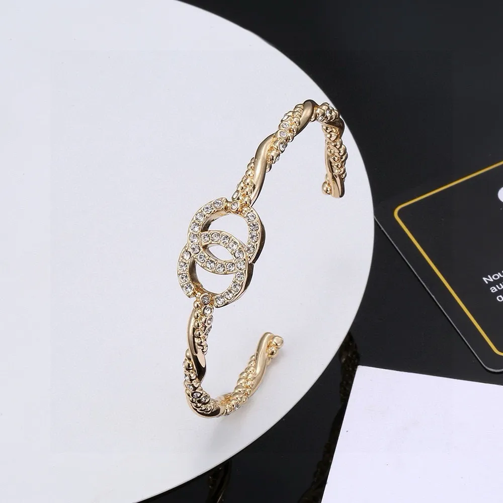 【CHANEL】  ブレスレット、ファッションシンプルなスタイル  250228