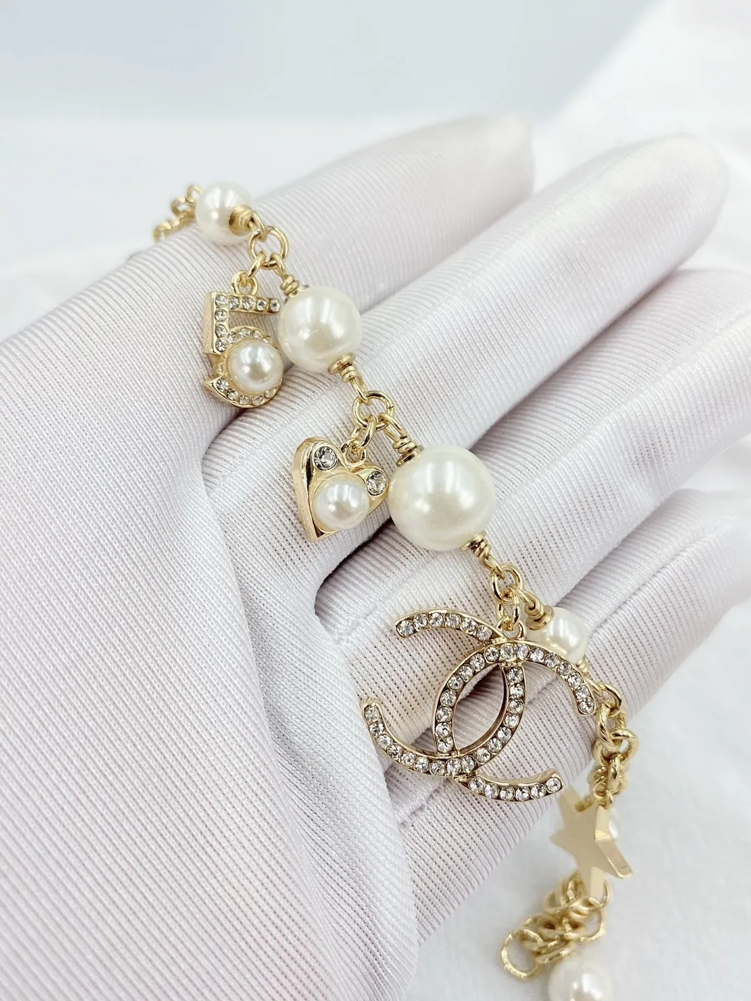 【CHANEL】ブレスレット、ファッションシンプルなスタイル