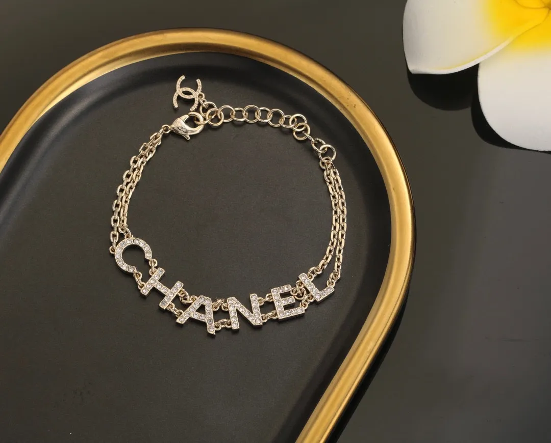 【CHANEL】ブレスレット、ファッションシンプルなスタイル