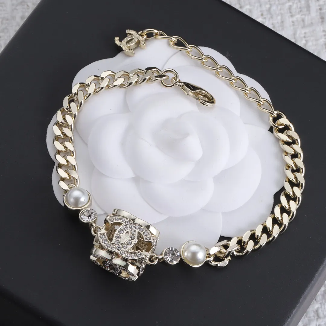 【CHANEL】ブレスレット、ファッションシンプルなスタイル