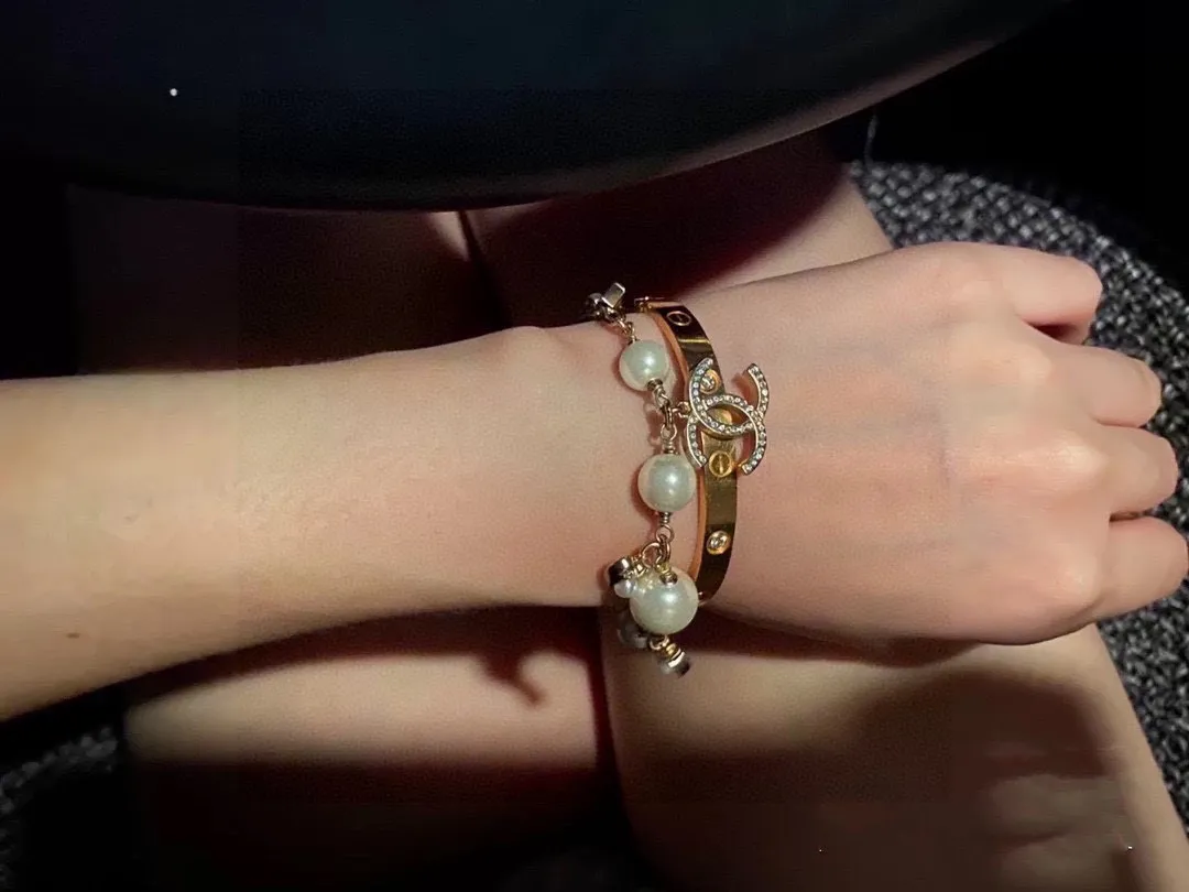 【CHANEL】ブレスレット、ファッションシンプルなスタイル
