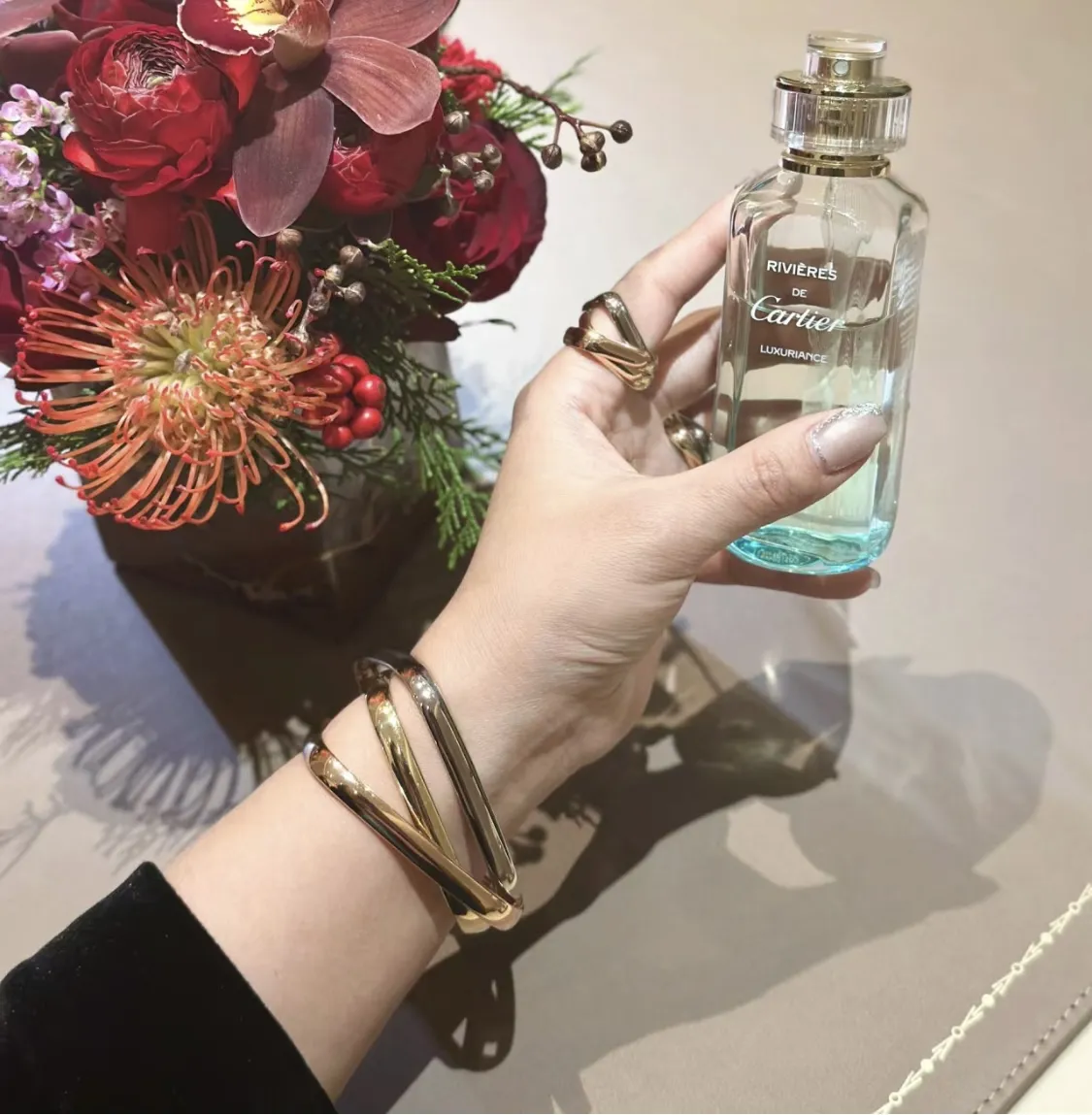 【CARTIER】ブレスレット、ファッションシンプルなスタイル 240729