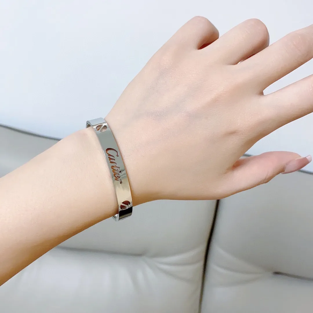 【CARTIER】ブレスレット、ファッションシンプルなスタイル