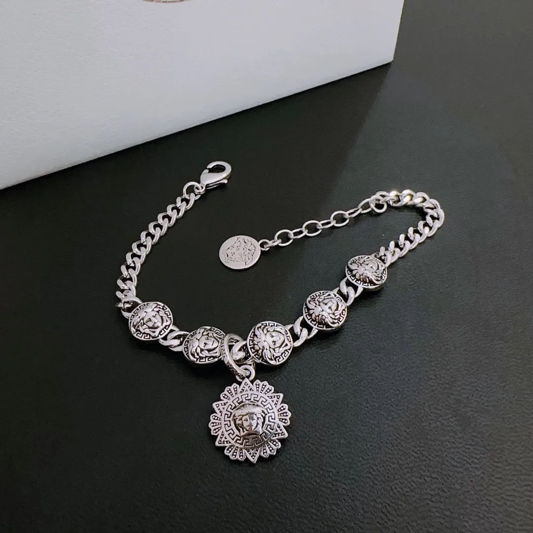 【VERSACE】ブレスレット、ファッションシンプルなスタイル 2474