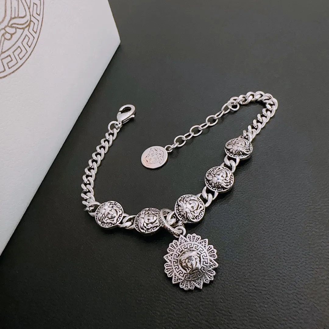 【VERSACE】ブレスレット、ファッションシンプルなスタイル 2474