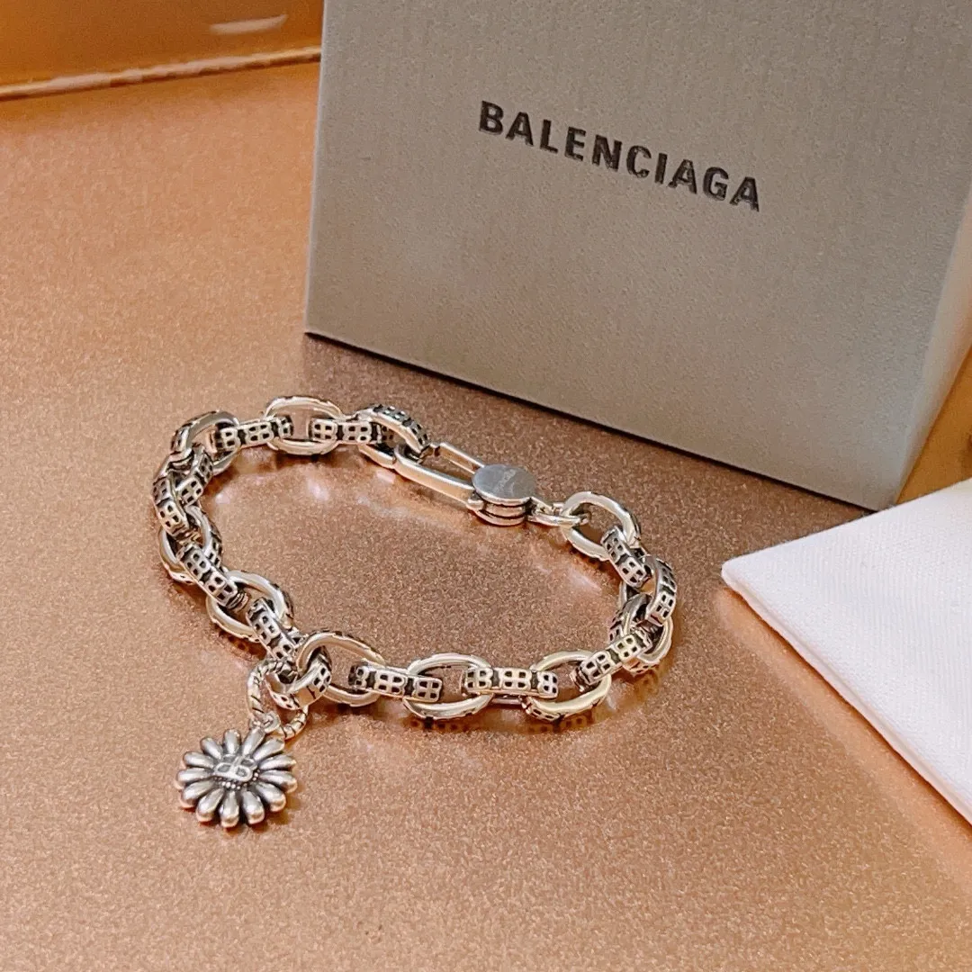 【BALENCIAGA】ブレスレット、ファッションシンプルなスタイル  240814