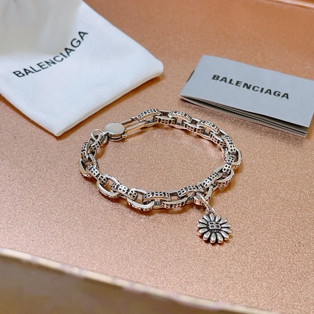 【BALENCIAGA】ブレスレット、ファッションシンプルなスタイル  240814