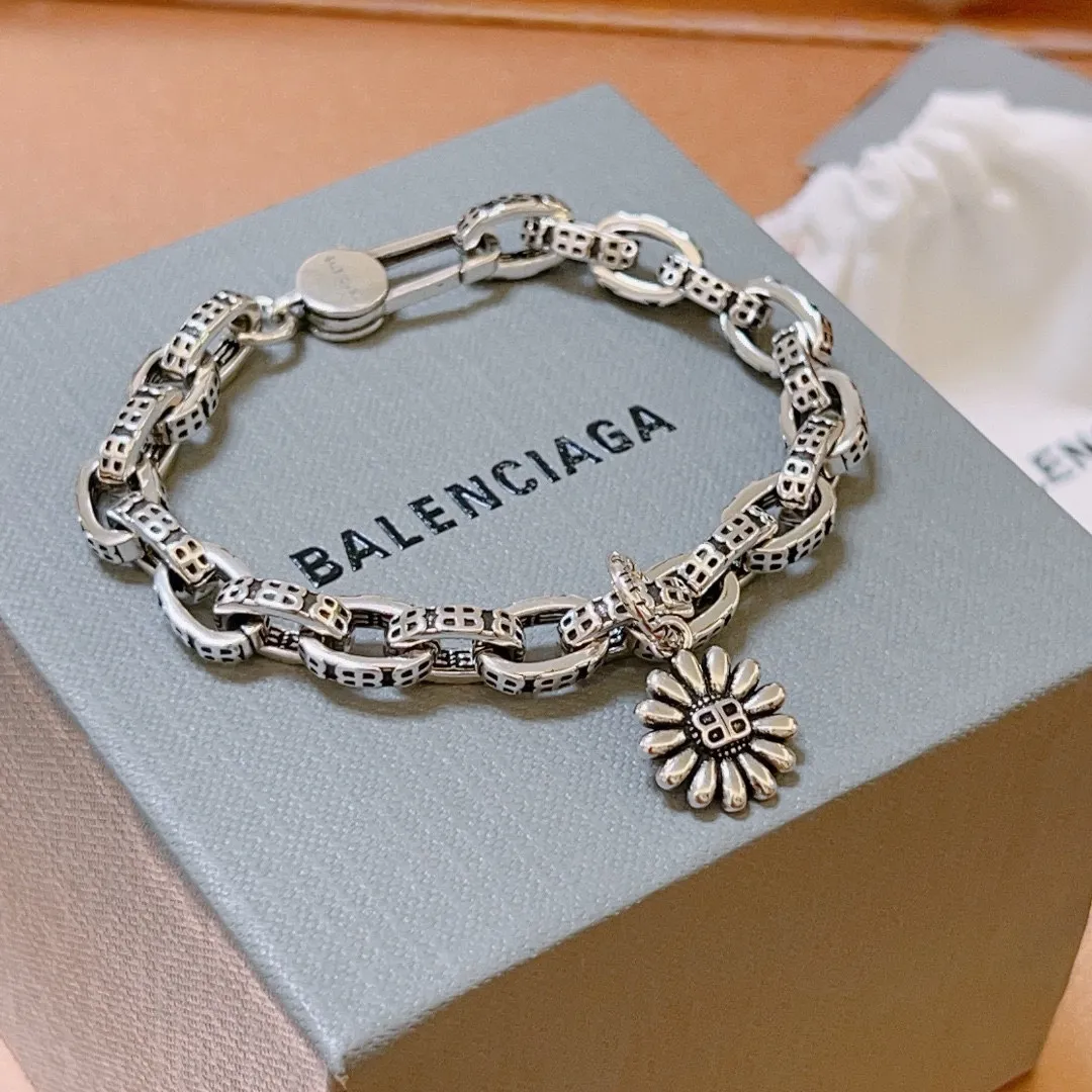 【BALENCIAGA】ブレスレット、ファッションシンプルなスタイル  240814