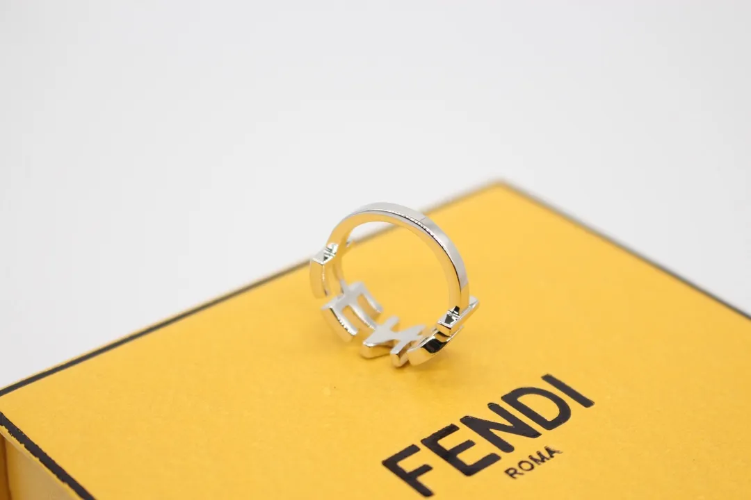【FENDI】フェンディ 指輪
