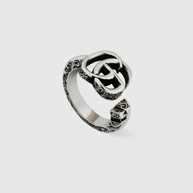 GUCCI エナメル インターロッキングG ブレスレット