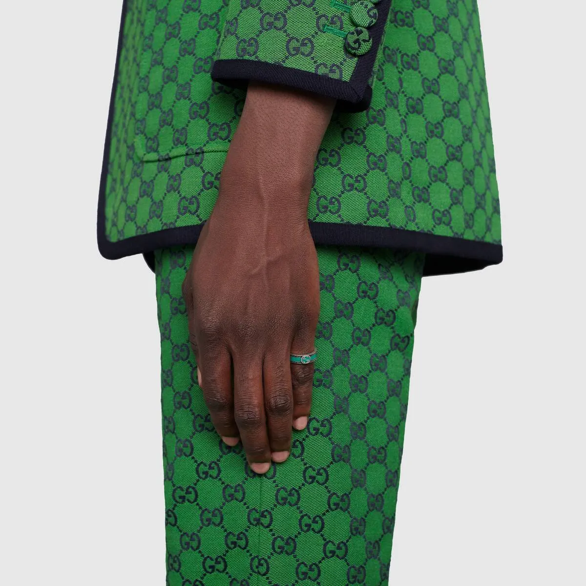 GUCCI エナメル インターロッキングG ブレスレット