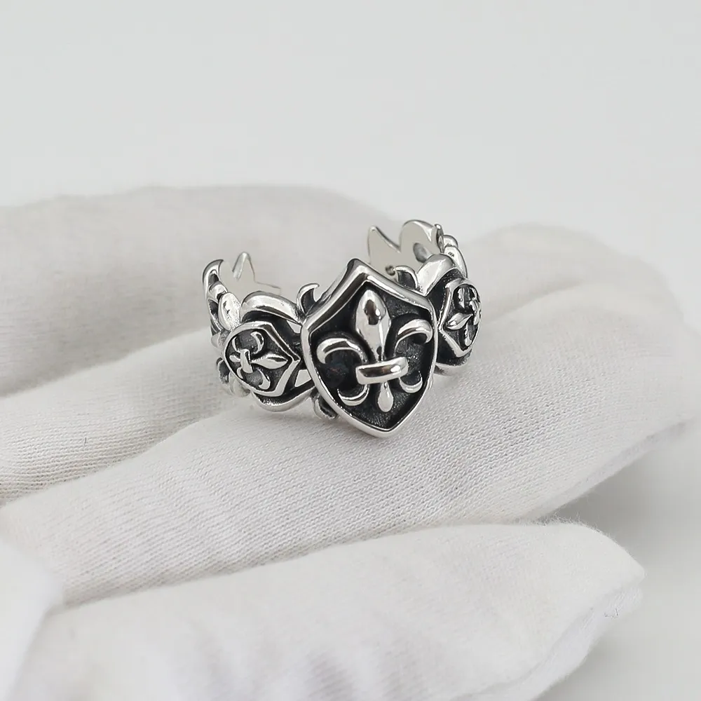 【Chrome Hearts】  男性と女性のためのクロエハートファッションパーソナリティリング
