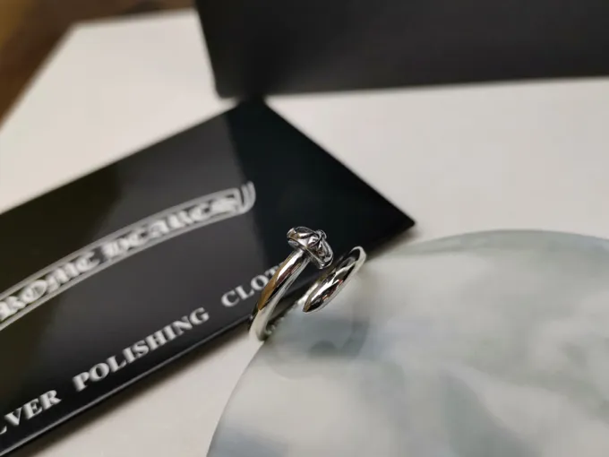 【Chrome Hearts】  男性と女性のためのクロエハートファッションパーソナリティリング