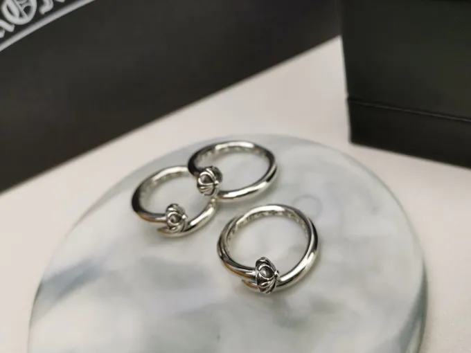 【Chrome Hearts】  男性と女性のためのクロエハートファッションパーソナリティリング