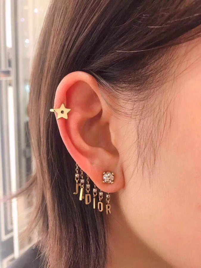 【DIOR】ディオール  ファッションスタイルのイヤリング