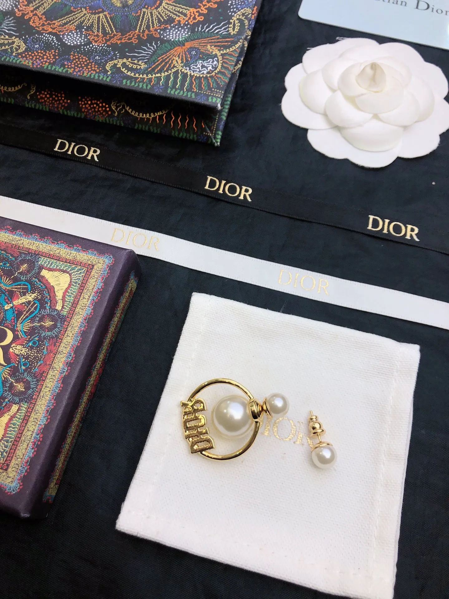 【DIOR】 ディオール   ファッションスタイルのイヤリング