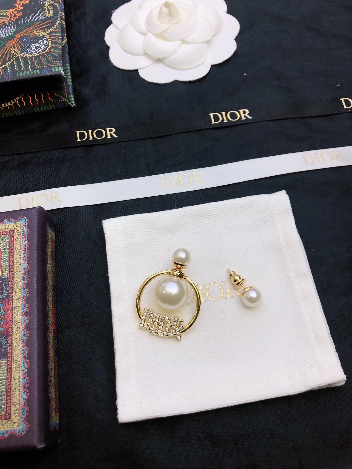 【DIOR】 ディオール   ファッションスタイルのイヤリング