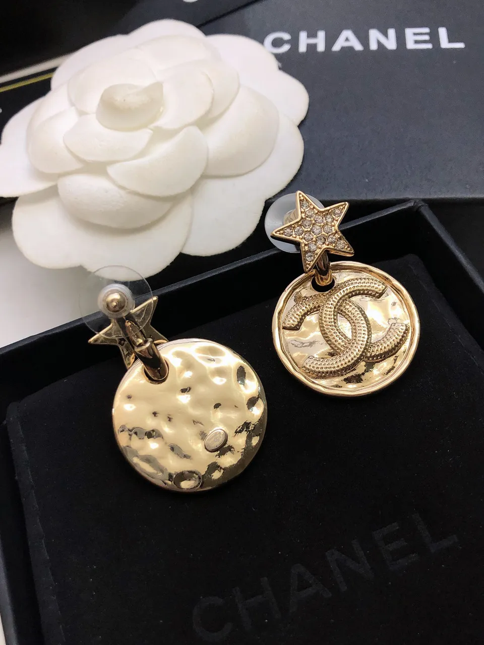 【CHANEL】 シャネル   ファッションスタイルのイヤリング