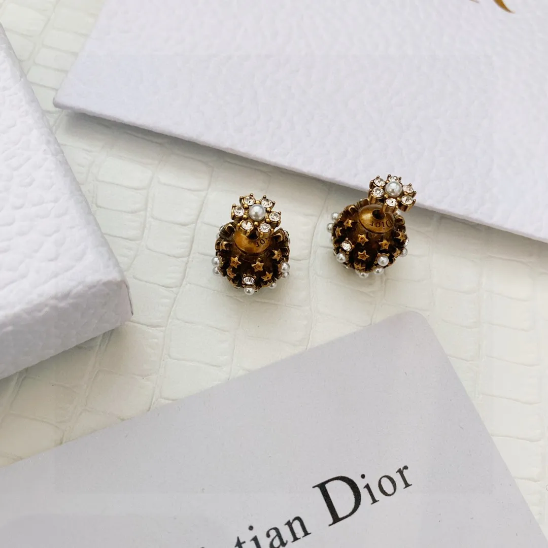 【DIOR】 ディオール   ファッションスタイルのイヤリング