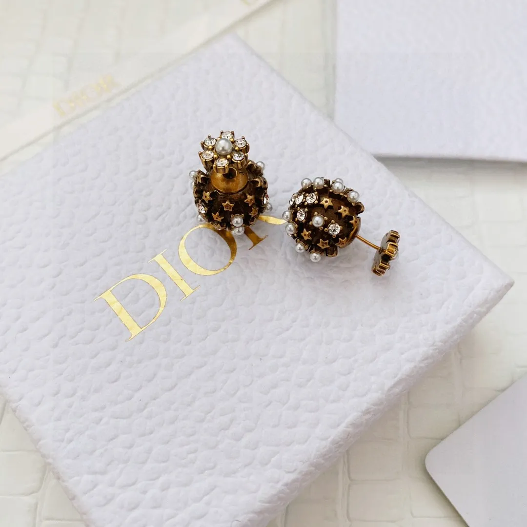 【DIOR】 ディオール   ファッションスタイルのイヤリング