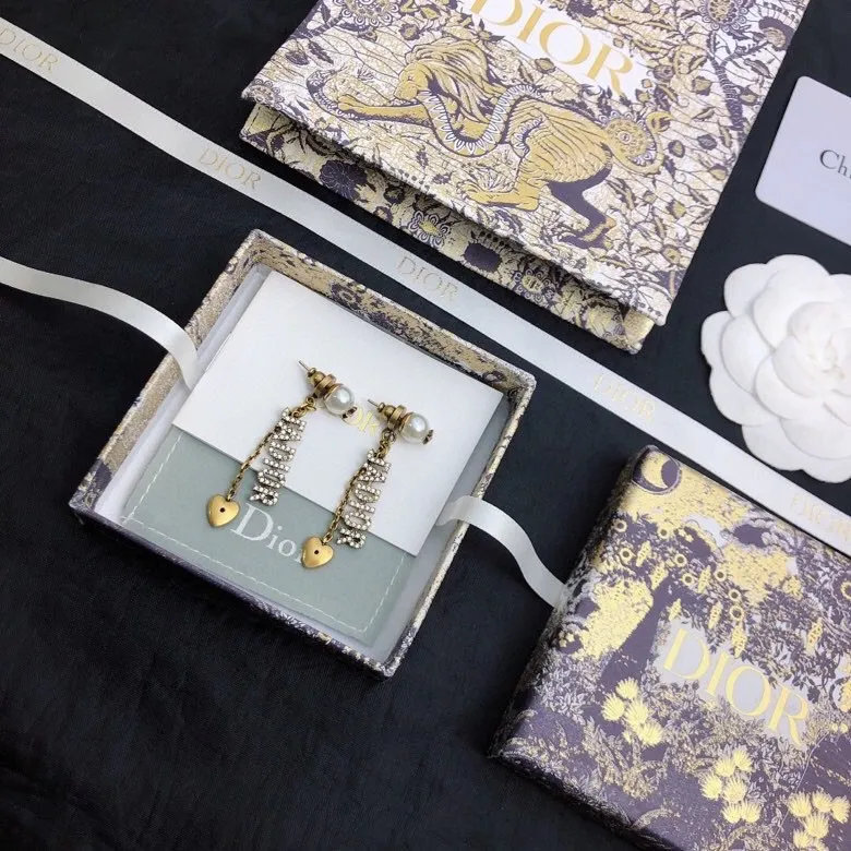 【DIOR】ディオール  ファッションスタイルのイヤリング
