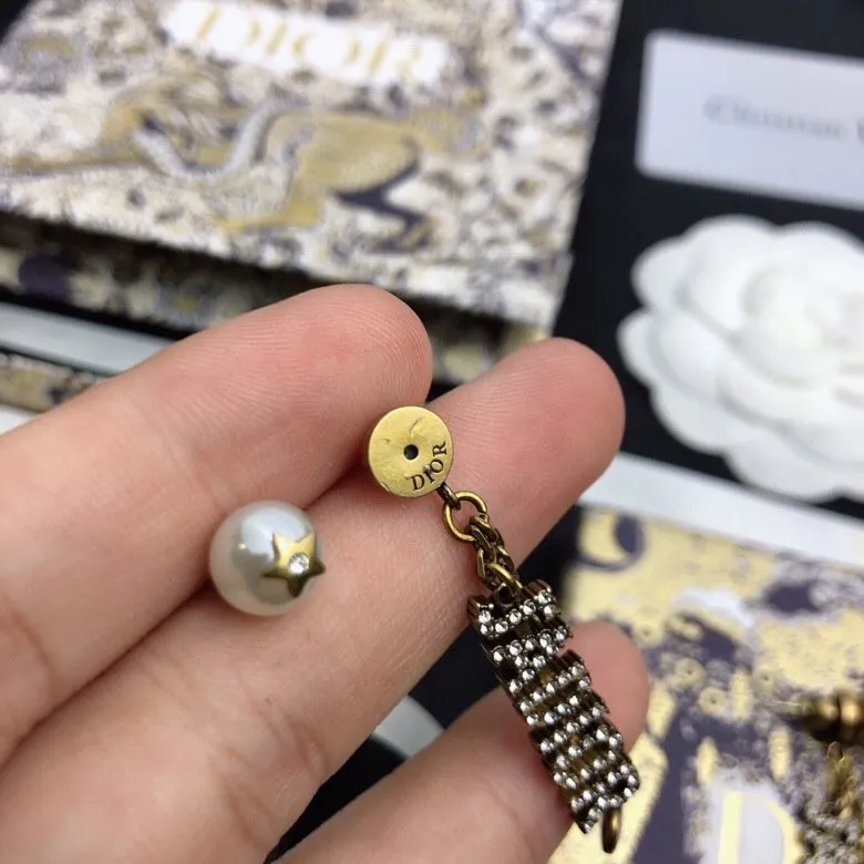 【DIOR】ディオール  ファッションスタイルのイヤリング