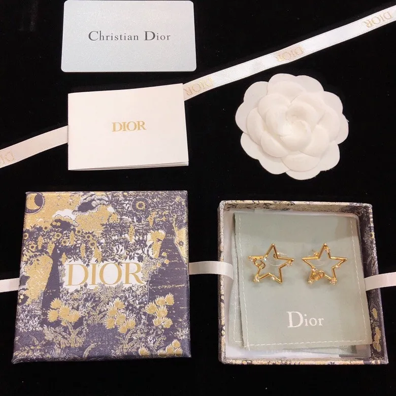 【DIOR】ディオール  ファッションスタイルのイヤリング