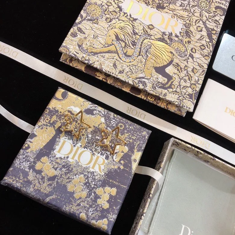 【DIOR】ディオール  ファッションスタイルのイヤリング