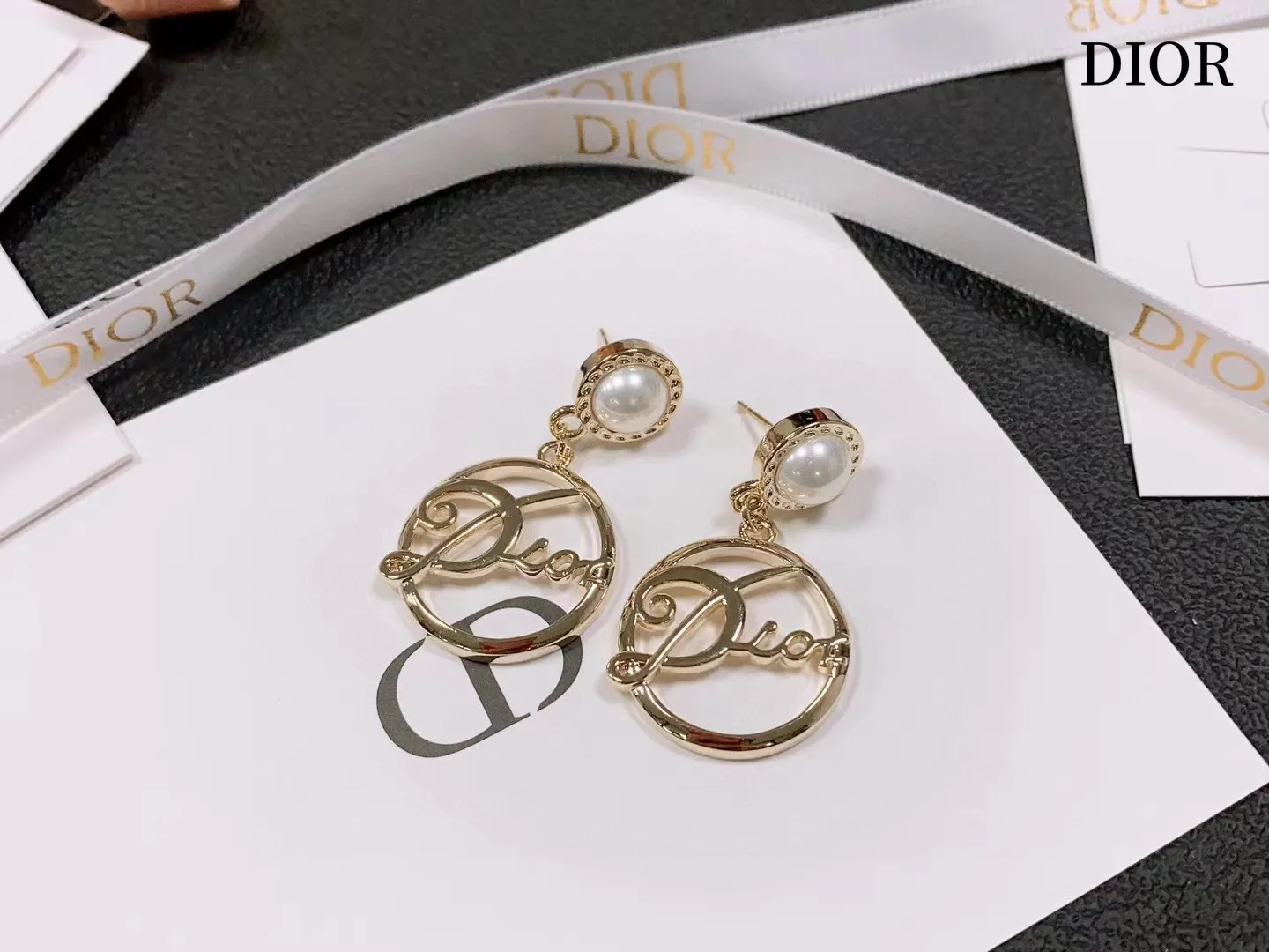【DIOR】ディオール  ファッションスタイルのイヤリング