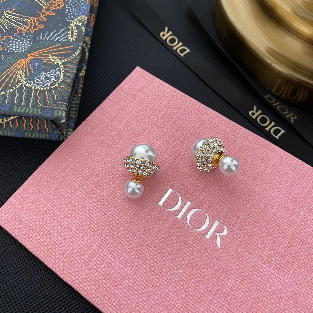 【DIOR】ディオール  ファッションスタイルのイヤリング