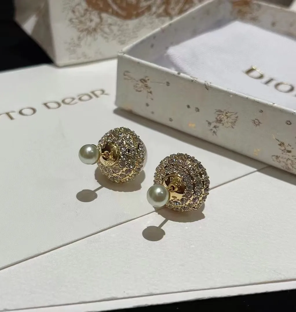 【DIOR】ディオール  ファッションスタイルのイヤリング