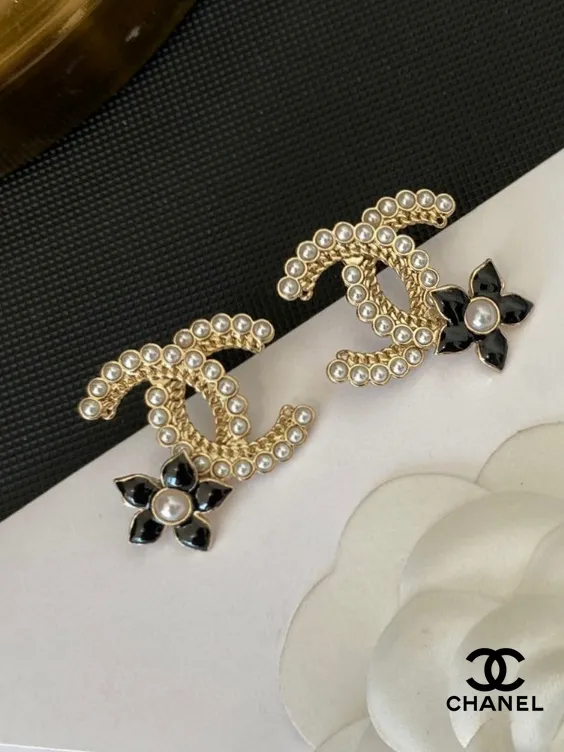【CHANEL 】 シャネル   ファッションスタイルのイヤリング