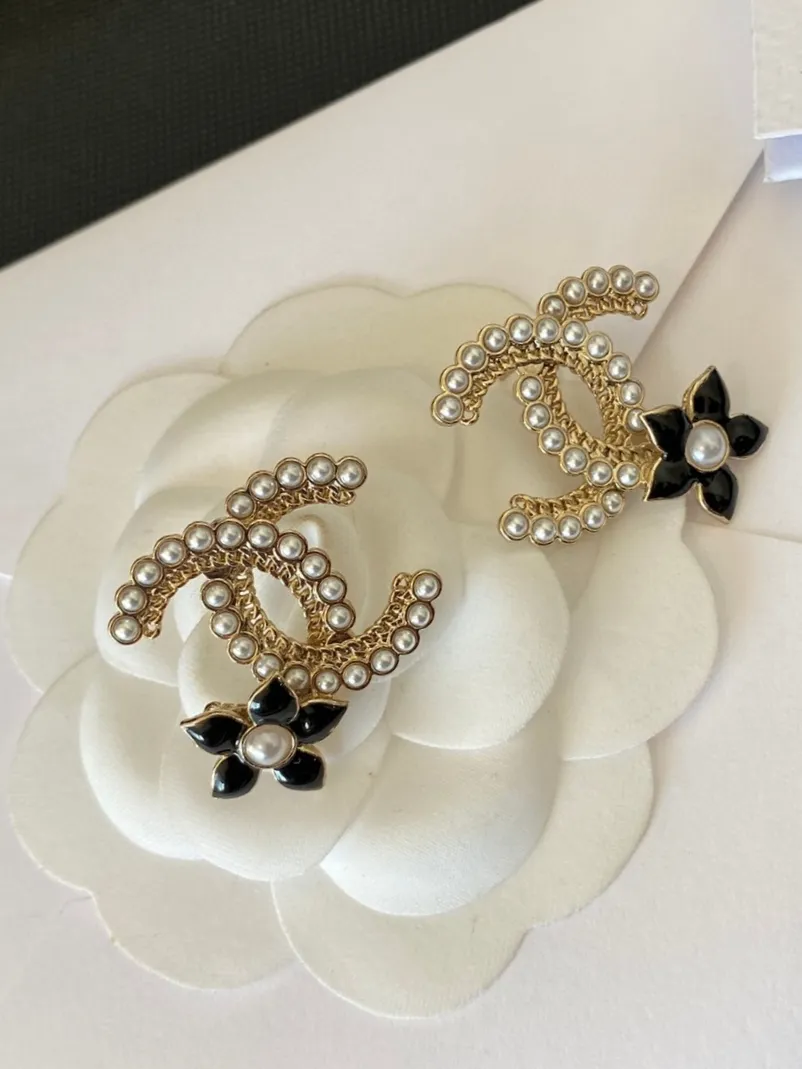 【CHANEL 】 シャネル   ファッションスタイルのイヤリング