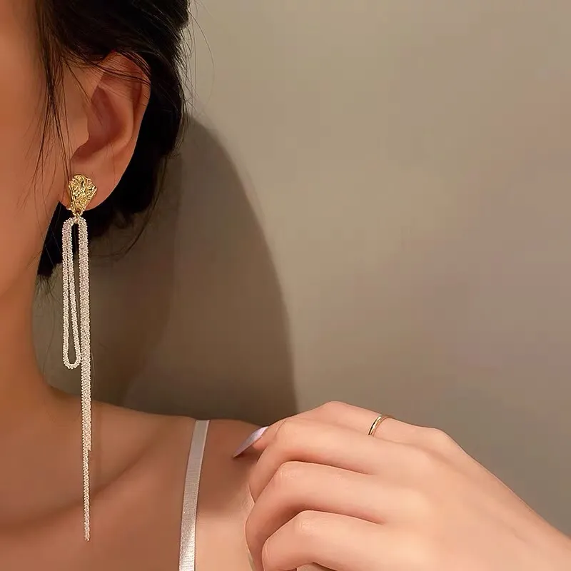 【CELINE】セリーヌ  ファッションスタイルのイヤリング