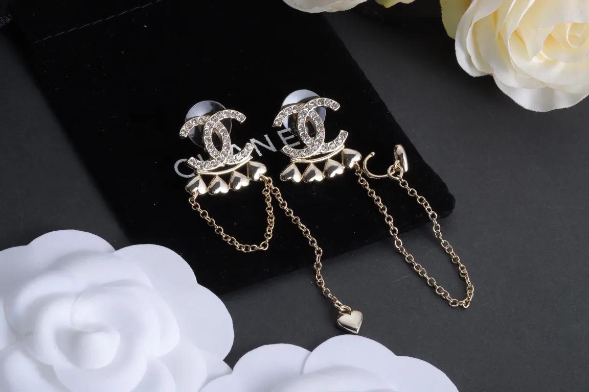 【CHANEL 】 シャネル   ファッションスタイルのイヤリング