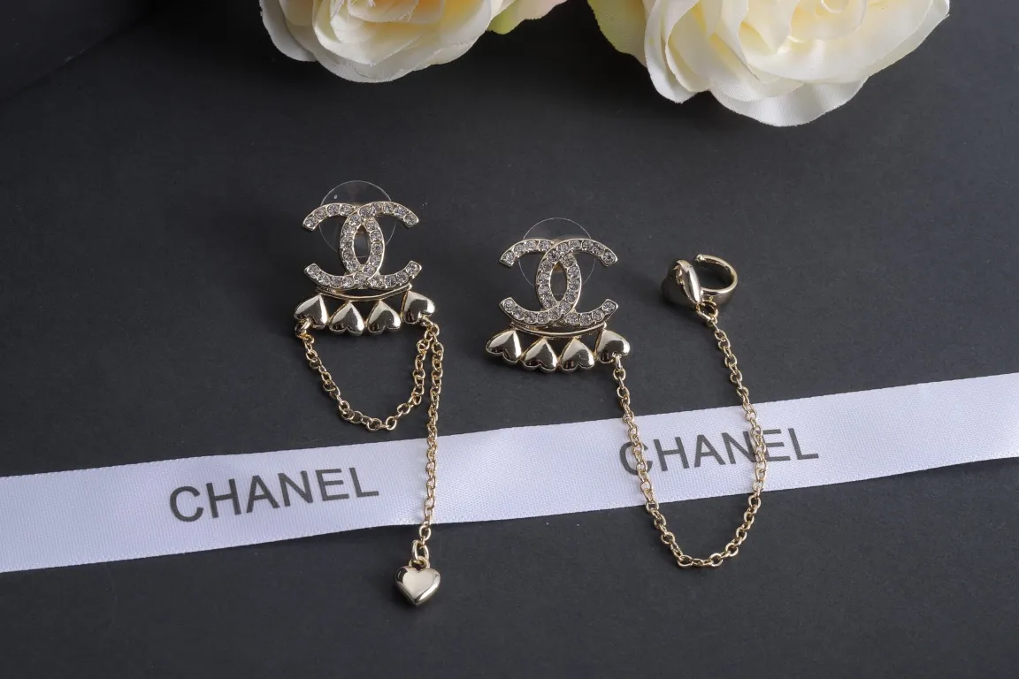 【CHANEL 】 シャネル   ファッションスタイルのイヤリング
