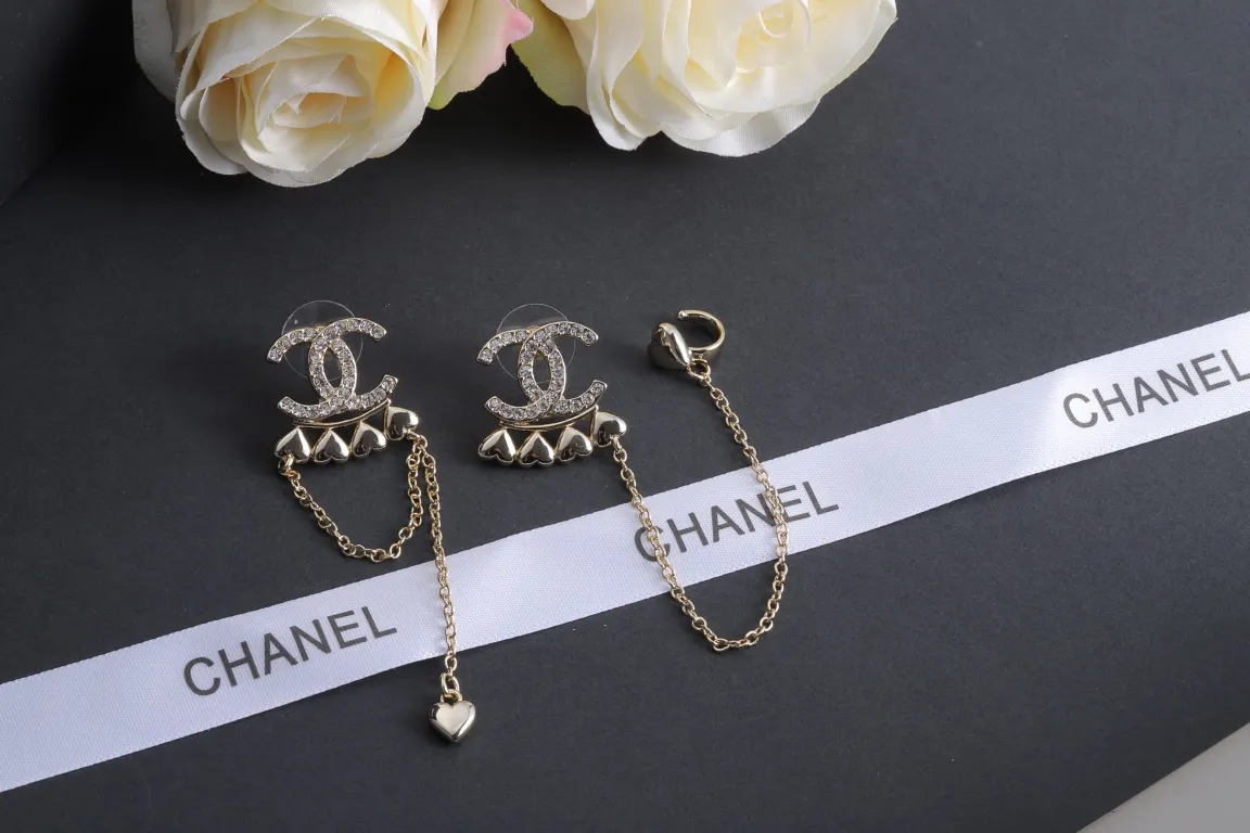 【CHANEL 】 シャネル   ファッションスタイルのイヤリング
