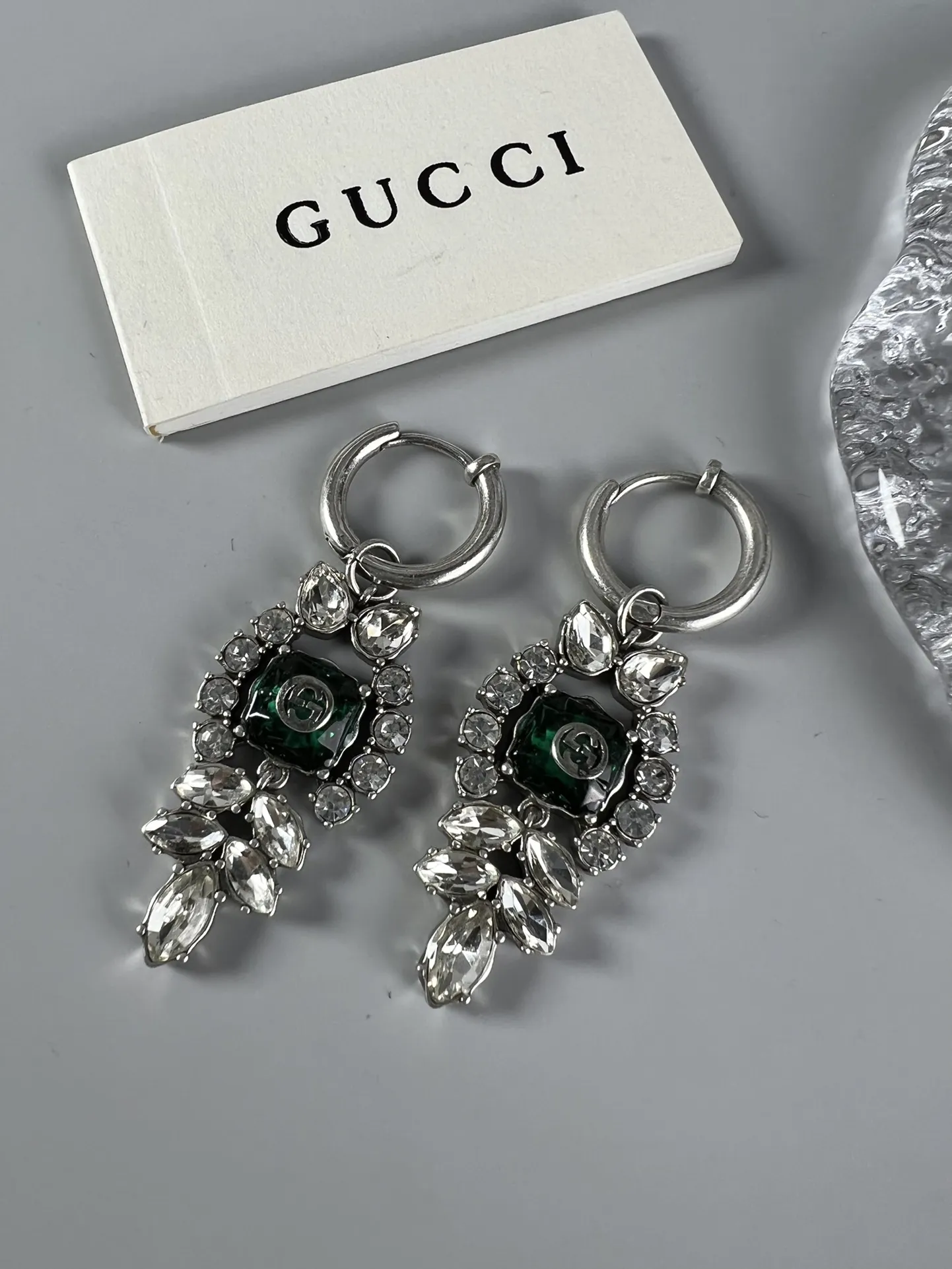 【GUCCI】クッチ レトロなコートスタイルのイヤリング、クラシックでエレガント、デザインセンスがいっぱい、レトロでゴージャス