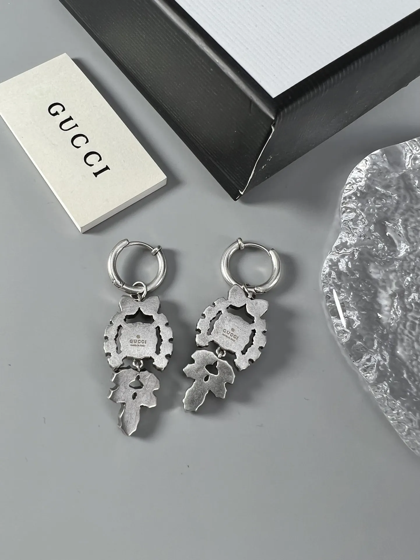 【GUCCI】クッチ レトロなコートスタイルのイヤリング、クラシックでエレガント、デザインセンスがいっぱい、レトロでゴージャス