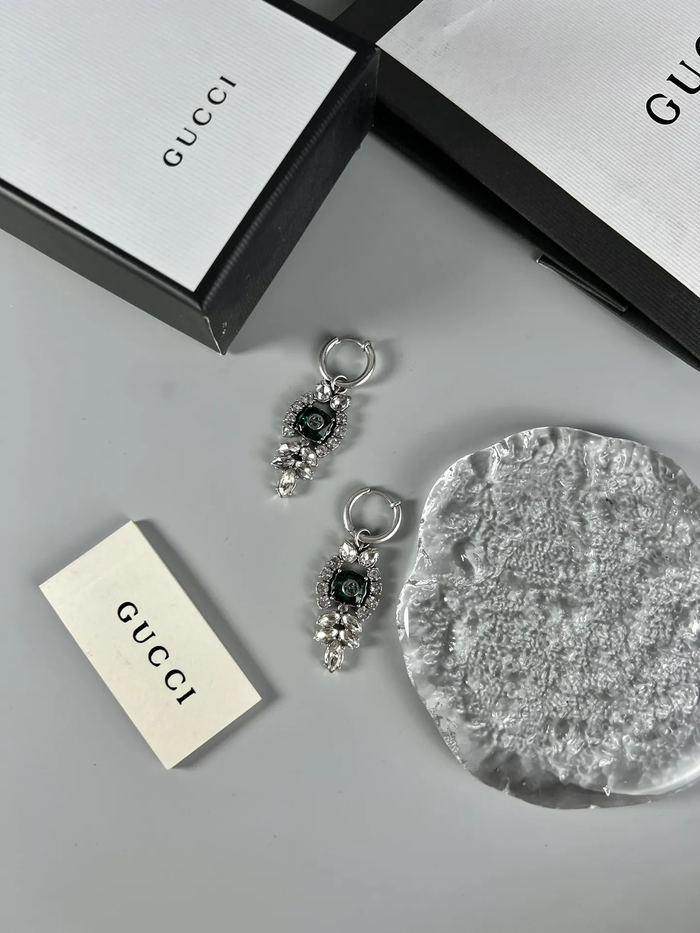 【GUCCI】クッチ レトロなコートスタイルのイヤリング、クラシックでエレガント、デザインセンスがいっぱい、レトロでゴージャス