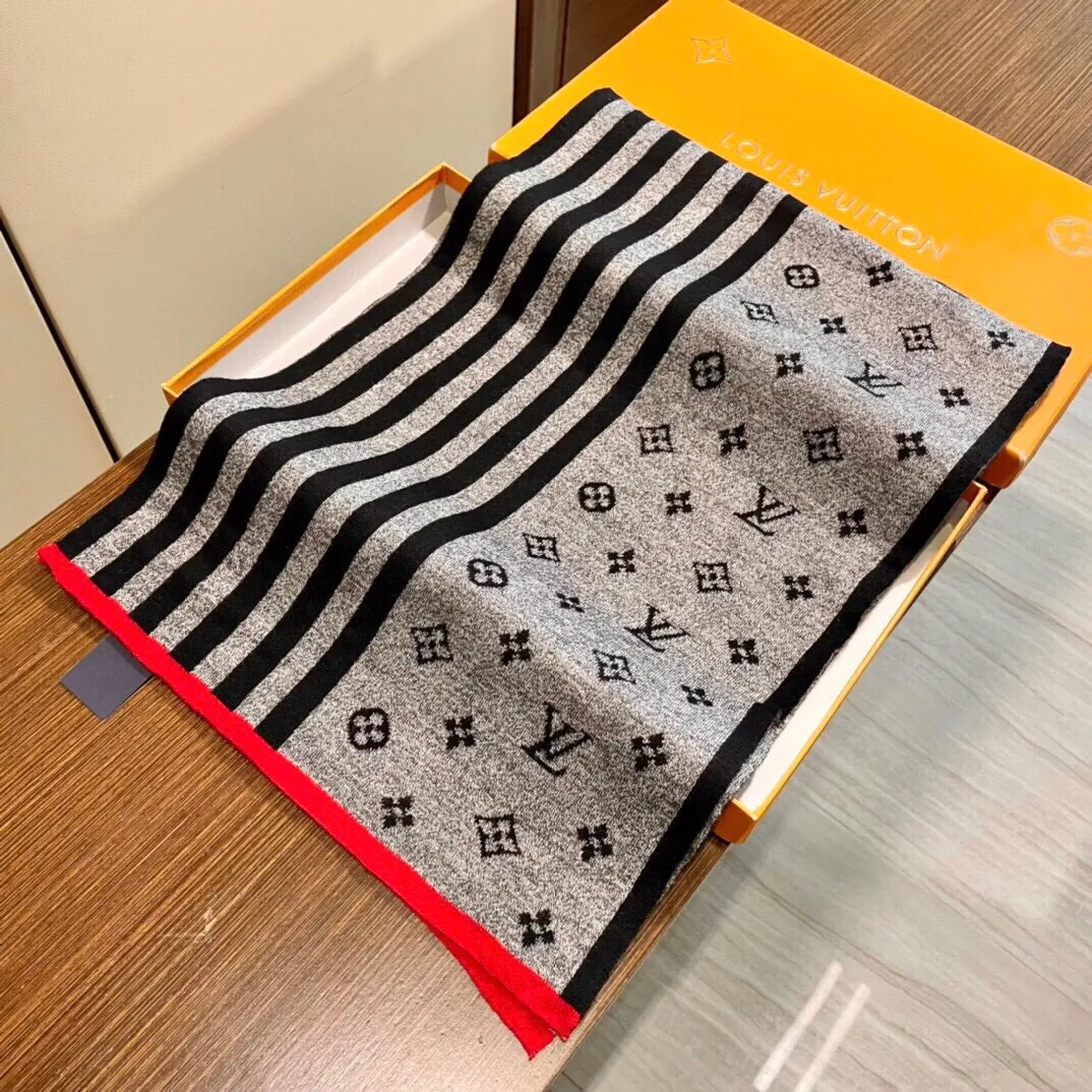 【LOUIS VUITTON   ルイヴィトン】スカーフ 180*32CM   241207