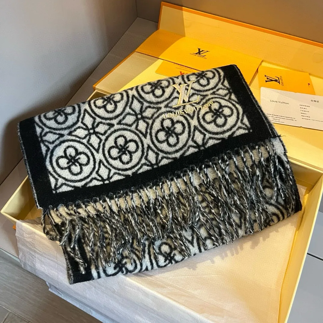 【LOUIS VUITTON   ルイヴィトン】スカーフ 30*180CM   241207