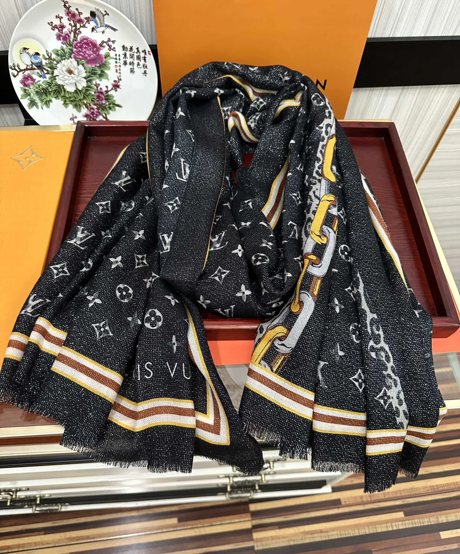 【LV LOUIS VUITTON ルイ·ヴィトン】 スカーフ 100*200cm  241107