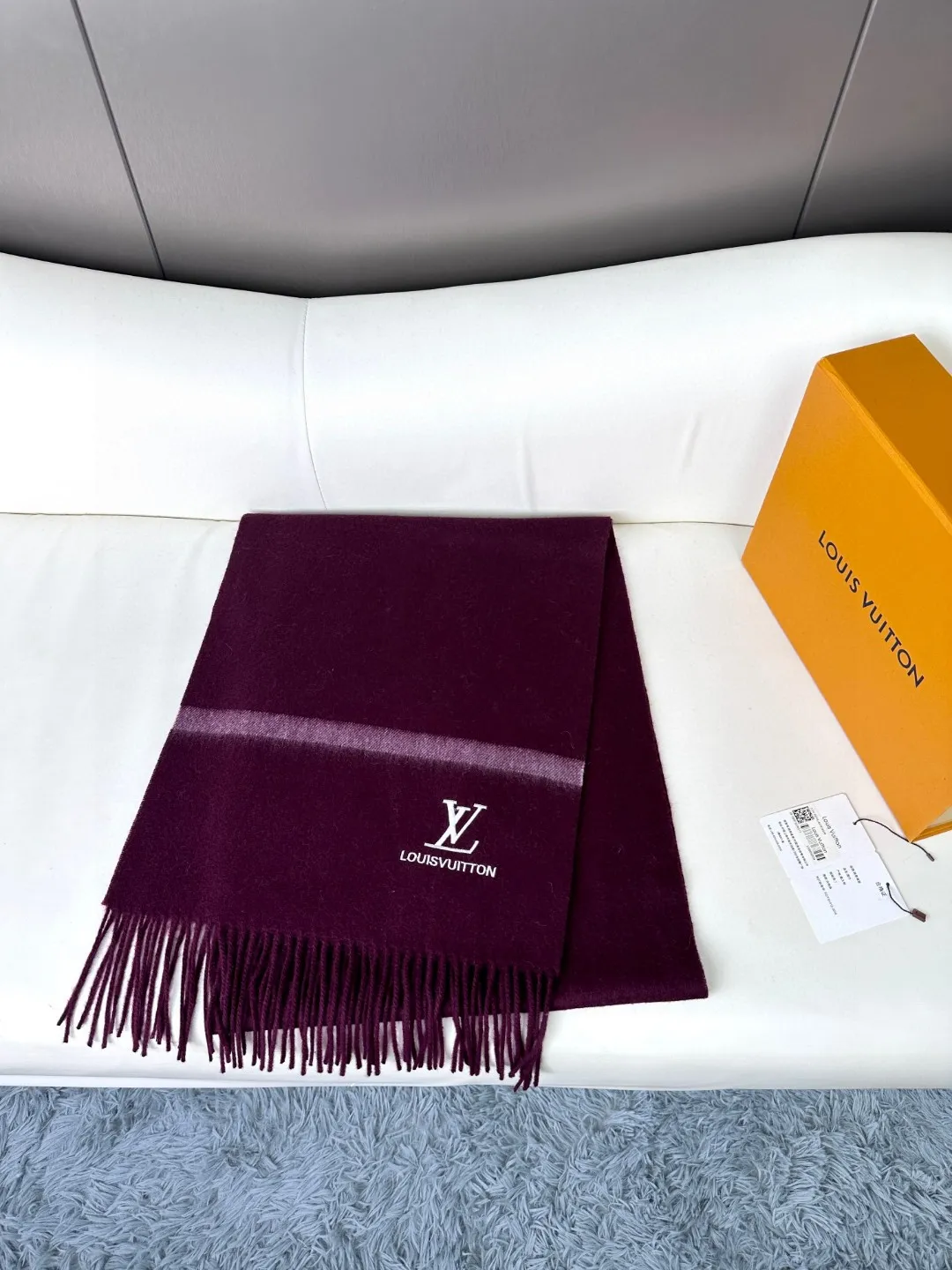 【LV LOUIS VUITTON ルイ·ヴィトン】 スカーフ 35*180cm  241107