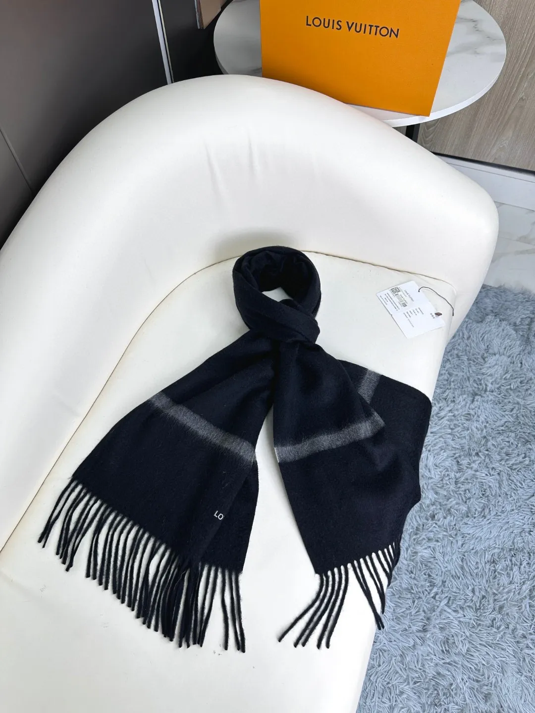 【LV LOUIS VUITTON ルイ·ヴィトン】 スカーフ 35*180cm  241107