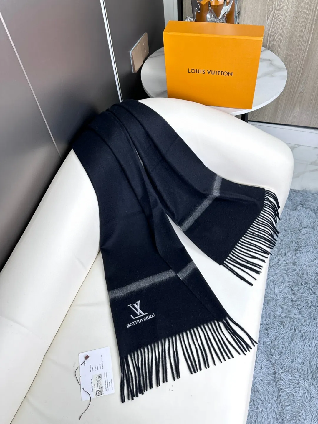 【LV LOUIS VUITTON ルイ·ヴィトン】 スカーフ 35*180cm  241107
