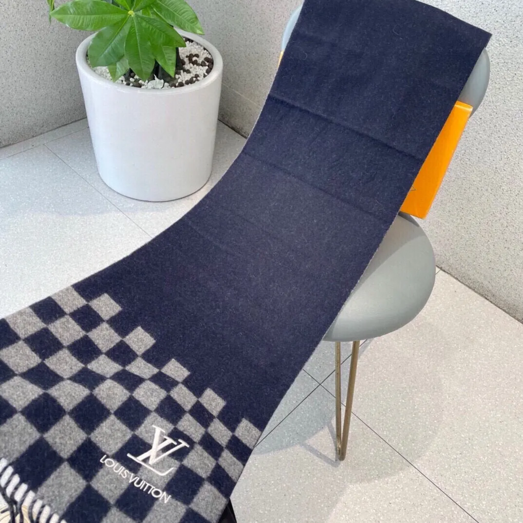 【LV LOUIS VUITTON ルイ·ヴィトン】 スカーフ 32*180cm  241107